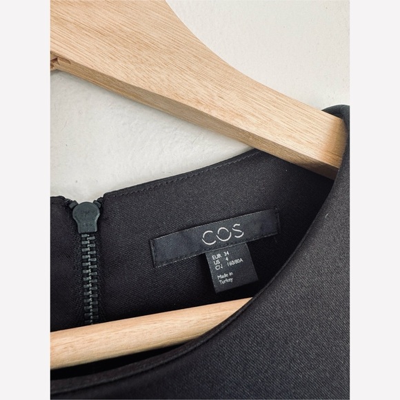 COS • Drew Short Sleeve Dress in Black - Picture 5 of 6
